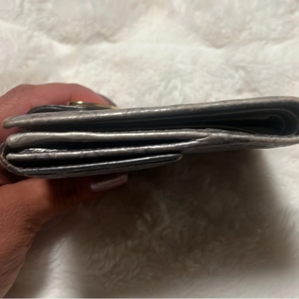 GUCCI | AUTHENTIC | with COA Guccissima Leather Wallet | Pre-Owned | MSRP $625